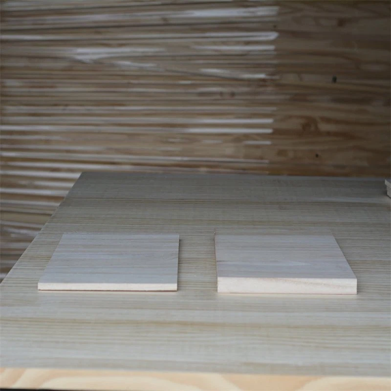 natural softwood plywood board